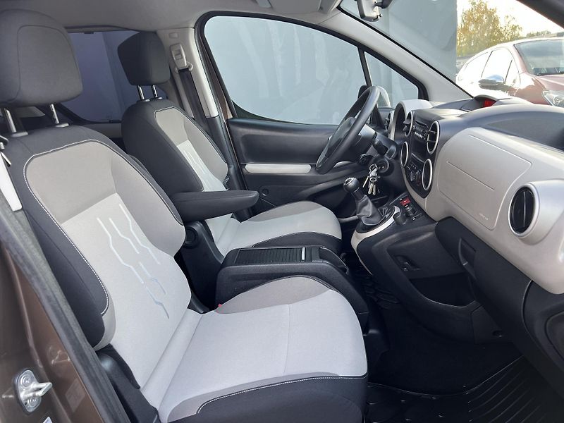 Peugeot Partner Tepee 1.6i KLIMA KOUPENO V ČR 1.MAJ. - fotka 26 z 37