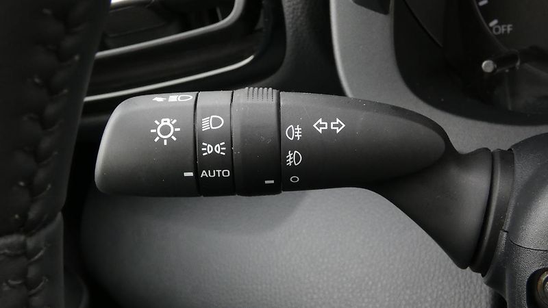 Mazda 2 1.5 Hybrid e-CVT Agile - fotka 10 z 22