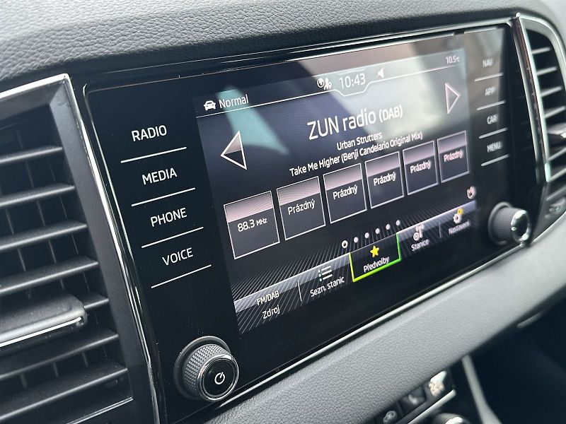 Škoda Karoq (2022) 2.0 TDI Style + - fotka 13 z 27