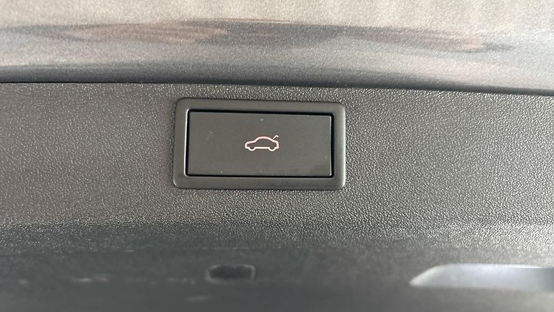 Škoda Enyaq 82 kWh AUT 80 Loft - fotka 20 z 31