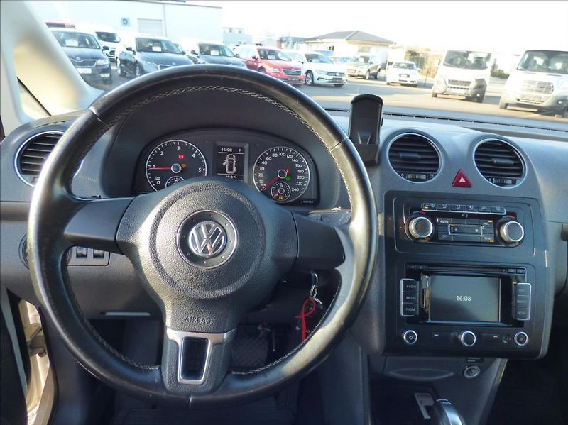 Volkswagen Caddy 2,0 TDI  Cup DSG - fotka 21 z 39