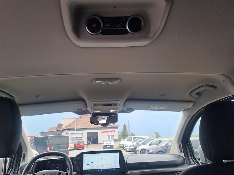 Ford Tourneo Custom 2,0 EcoBlueTitanium X L2 AWD - fotka 25 z 29