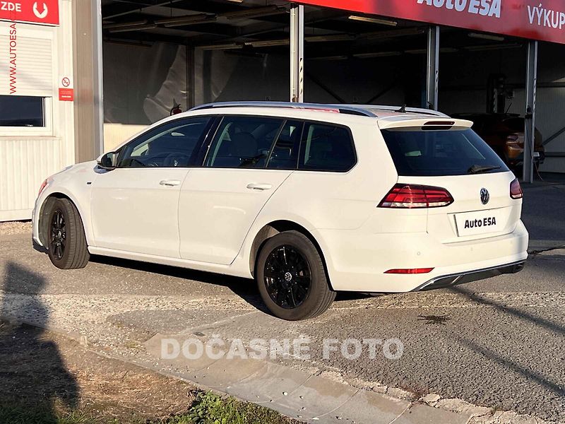 Volkswagen Golf (2018) 2.0 TDi, 1.maj, Join, navi - fotka 2 z 3