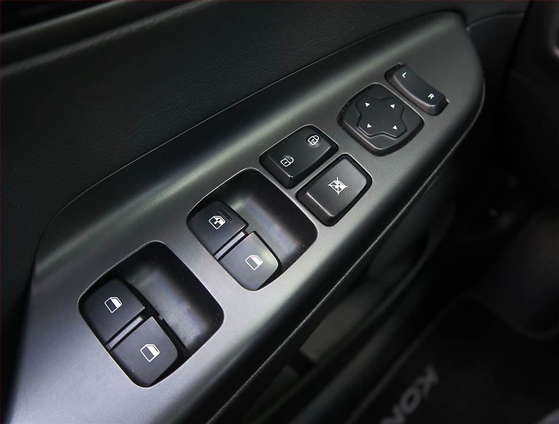 Hyundai Kona (2018) 1.0 T-GDI, Kůže, Tempomat - fotka 15 z 15