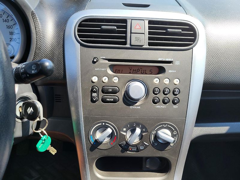 Suzuki Splash 1.2 i 63kW GL/AC - fotka 13 z 39