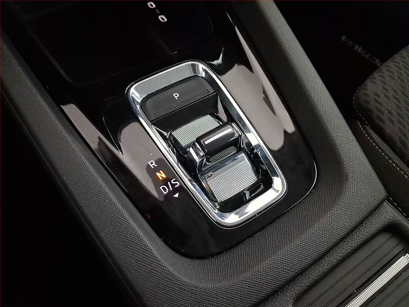 Škoda Octavia (2022) Style 2.0 TDI, Automat, ČR - fotka 13 z 23