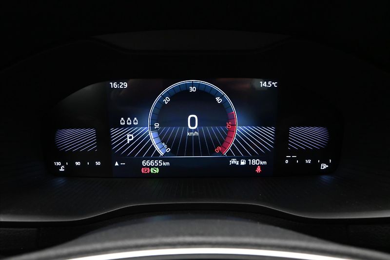 Škoda Karoq 2,0 TDI 85 kW DSG  VIRTUAL Zár - fotka 16 z 30
