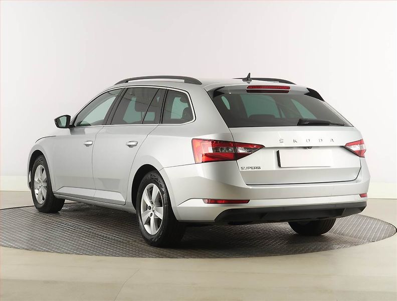 Škoda Superb (2022) Ambition 2.0 TDI, Automat - fotka 4 z 23