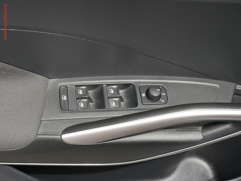 Škoda Fabia (2022) 1.0 TSI, 1.maj,ČR, Style, LED - fotka 11 z 20