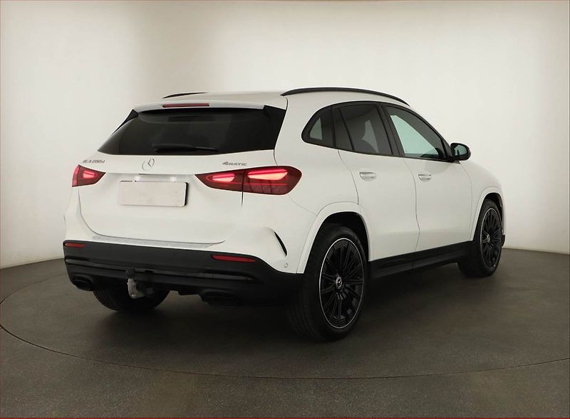 Mercedes-Benz GLA (2026) 200 d 4MATIC, AMG LINE - fotka 5 z 19