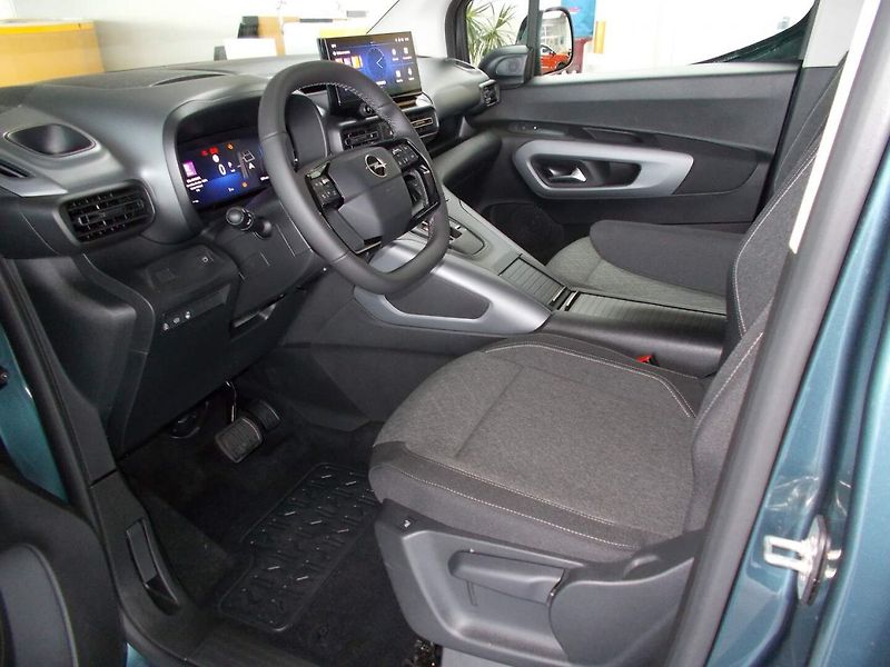 Opel Combo (2026) Elegance Plus L2H1 1.5 CDTI (9 - fotka 19 z 35