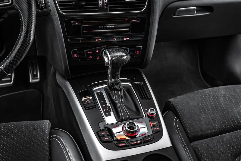Audi A5 Sportback 2,0TDI Q 2x S-line - fotka 15 z 19