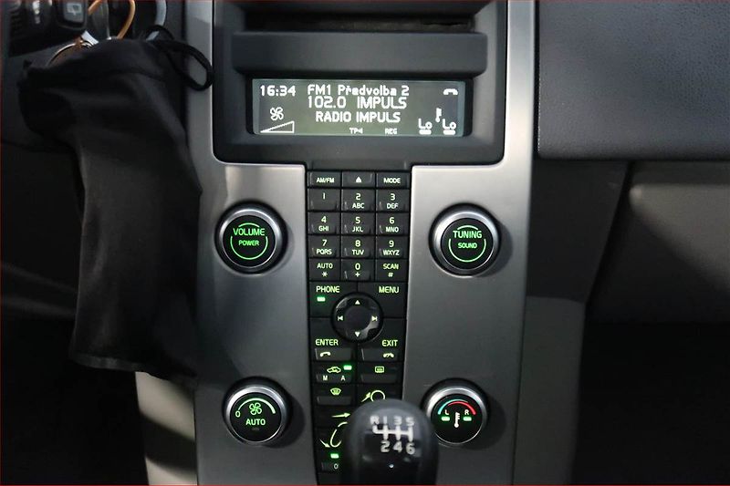 Volvo V50 (2009) 2.0 D, nová STK, za super cenu - fotka 12 z 16