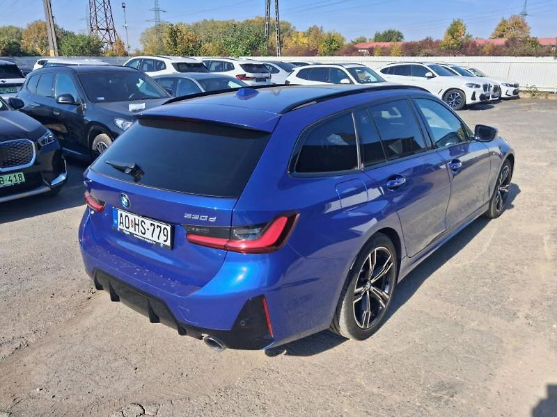 BMW Řada 3 330d xDrive Touring - fotka 4 z 17
