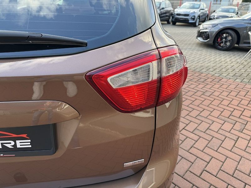 Ford C-MAX (2013) 1.0i EB Klima Winter Paket - fotka 37 z 44