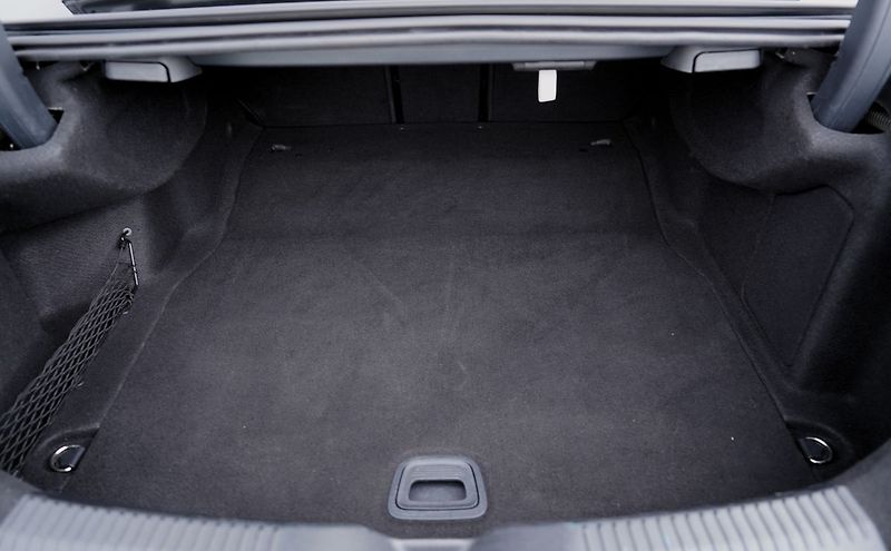 Mercedes-Benz CLS 400d AMG/4Matic/340 PS/Edice 1 - fotka 12 z 50
