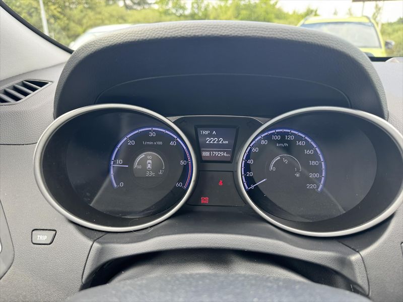 Hyundai ix35 2,0 CRDi, 4x4 - fotka 12 z 19