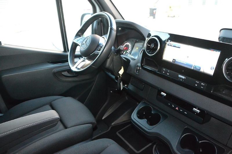 Mercedes-Benz Sprinter 317 CDi 9G automat 2025 - fotka 20 z 31