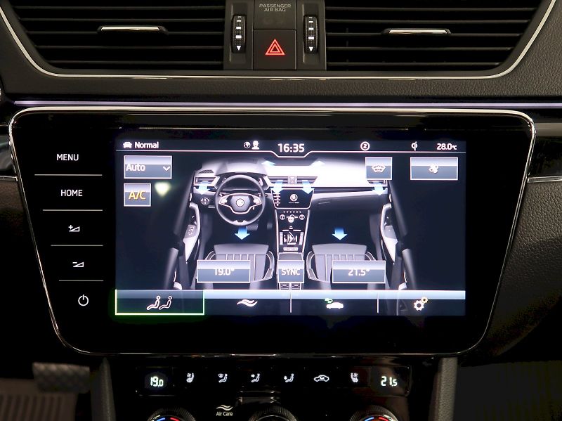 Škoda Superb (2022) iV LAURIN&KLEMENT 1.4TSI 115KW - fotka 29 z 45