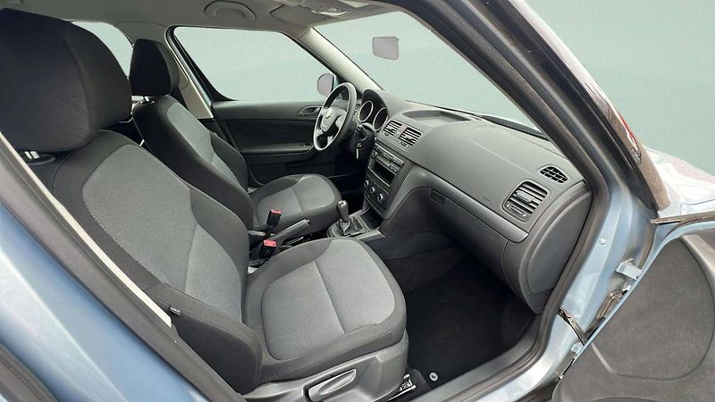 Škoda Yeti 1,2 TSI MT6 (77kW)/6008 - fotka 27 z 38