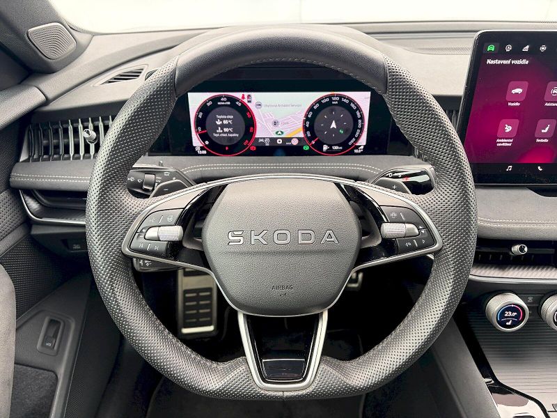 Škoda Superb (2025) DSG 2.0 TDI / 110kW / SPORTLIN - fotka 17 z 35