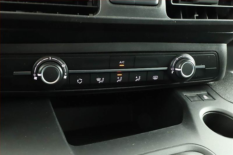 Citroën Berlingo (2019) Live 1.5 BlueHDi, 7Míst, ČR - fotka 10 z 16
