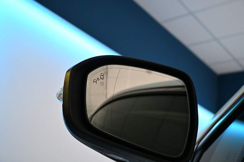 Ford Mondeo (2022) 2.0 LED SONY Kamera Tažné 8AT - fotka 29 z 38