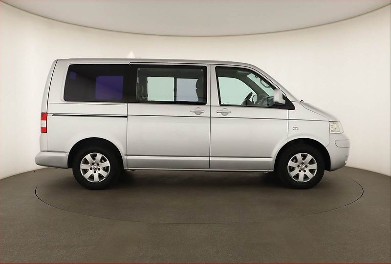 Volkswagen Multivan (2005) 2.5 TDI, 1Maj, DPH - fotka 6 z 13