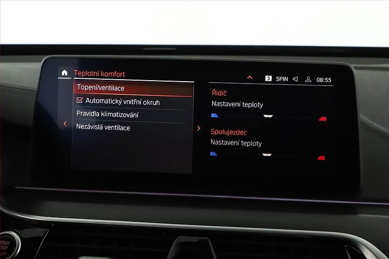 BMW Řada 6 (2022) 640i xDrive GT - fotka 15 z 20
