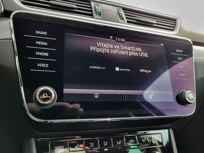 Škoda Superb 2.0 TSI 162kW DSG STYLE+ - fotka 17 z 48