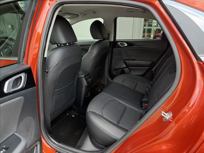Kia XCeed 1,5 T-GDI DCT  Top Tažné - fotka 11 z 25