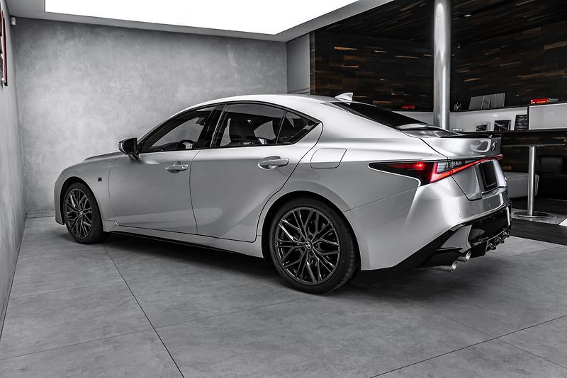 Lexus IS F IS 500F SPORT - fotka 7 z 27