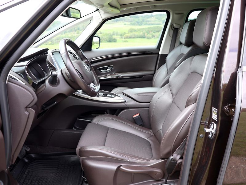 Renault Espace 1,6 dCi 118kW Aut. Energy LED - fotka 11 z 33