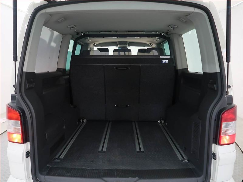 Volkswagen Multivan (2008) Comfortline 2.5 TDI , ČR - fotka 14 z 14