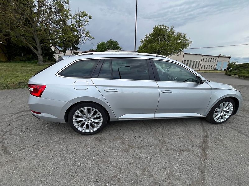 Škoda Superb STYLE 2.0TDi 147kW*4x4* - fotka 16 z 27