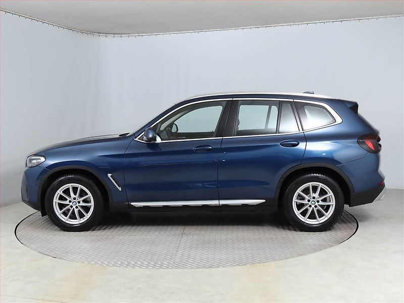 BMW X3 (2023) xDrive20d - fotka 3 z 19