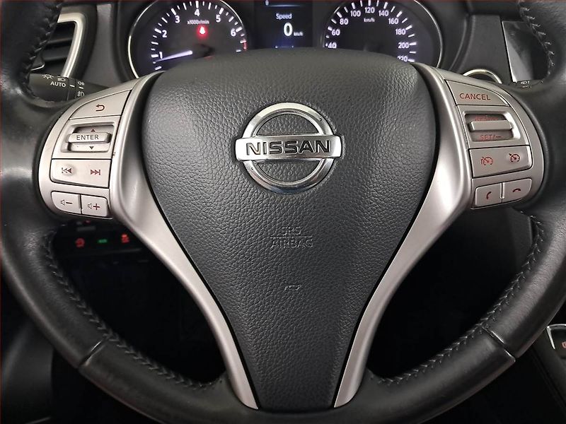 Nissan Qashqai (2017) 1.2 DIG-T, Automat, Navi - fotka 16 z 21
