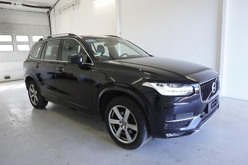 Volvo XC90 D5 MOMENTUM 4WD - fotka 3 z 33
