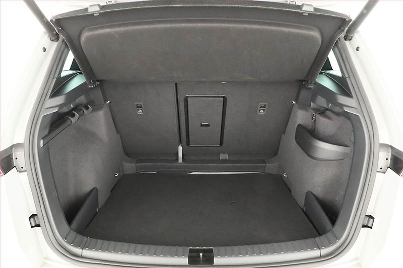 Škoda Karoq (2025) 1.5 TSI, SPORTLINE, AUTOMAT - fotka 19 z 21