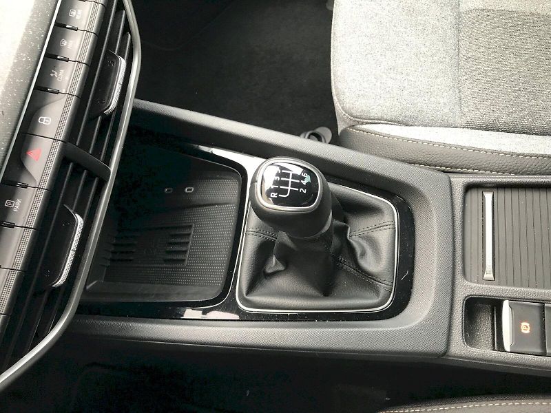 Škoda Octavia (2025) COMBI TOP SELECTION 1,5 TSI 11 - fotka 27 z 27
