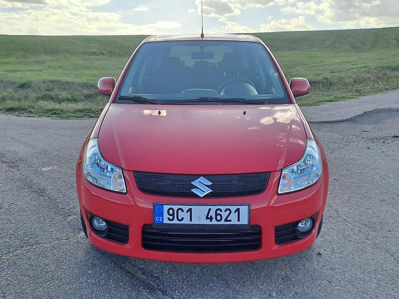 Suzuki SX4 (2008) 1.9 DDiS 2xKOLA, PĚKNÝ STAV - fotka 2 z 33
