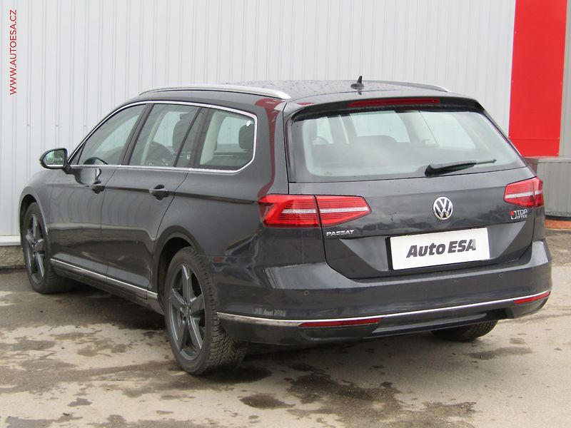Volkswagen Passat (2018) 2.0TDi, Highline, DSG, LED - fotka 6 z 21