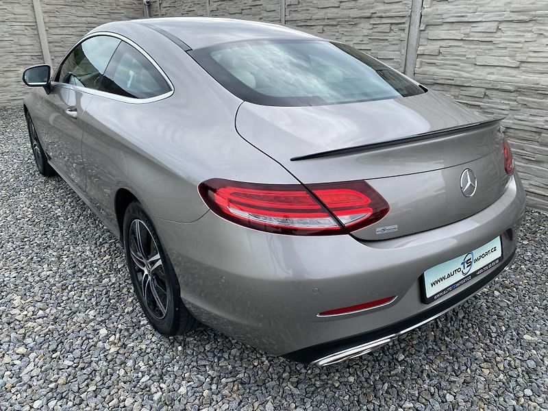 Mercedes-Benz Třídy C C 400 COUPE 4MATIC 51.000KM - fotka 3 z 149