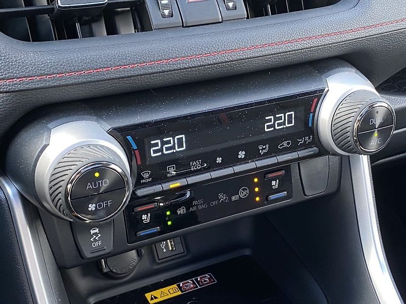 Toyota RAV4 2.5Plug-in, ČR, Executive, 4x4 - fotka 14 z 19