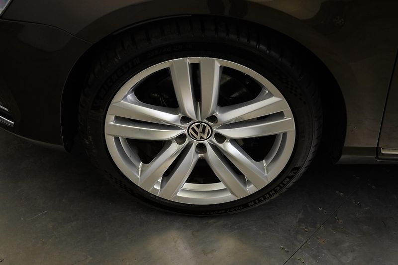 Volkswagen Passat - fotka 10 z 29