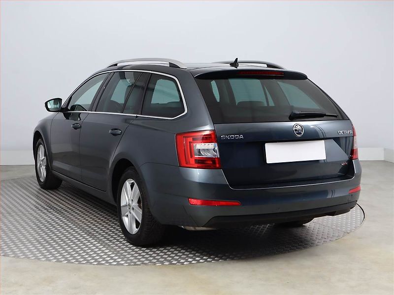 Škoda Octavia (2014) 1.8 TSI, 4X4, Automat - fotka 4 z 21