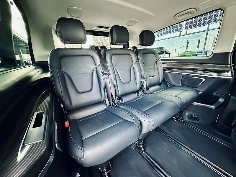 Mercedes-Benz Třídy V 300d AVG L 4M - fotka 12 z 30