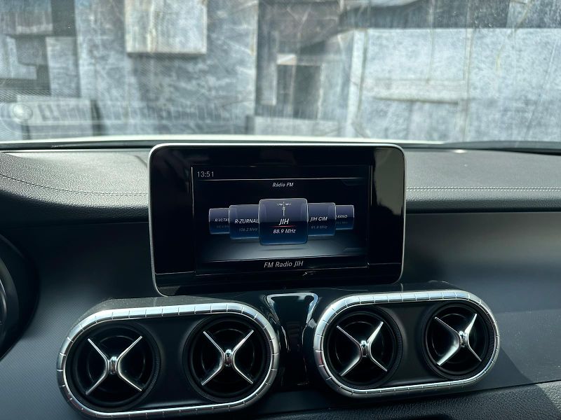 Mercedes-Benz Třídy X (2019) X, 220D, 140KW, 360° - fotka 15 z 26