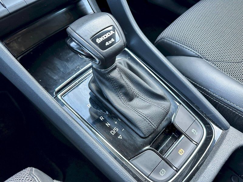Škoda Kodiaq (2023) 2.0 TSI 140 kW Style Exclusive - fotka 19 z 27