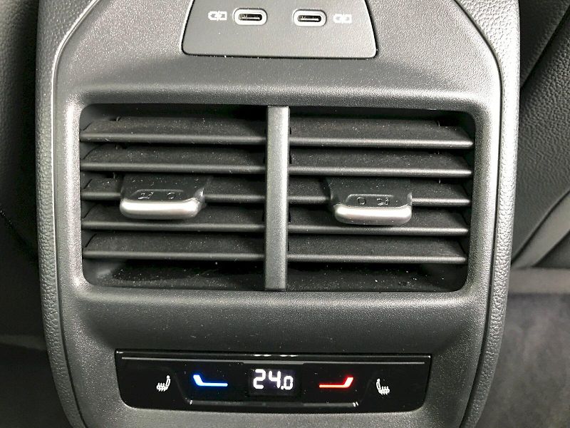 Škoda Superb (2024) COMBI 2.0 TDI - 142 KW, L&K, A - fotka 19 z 28
